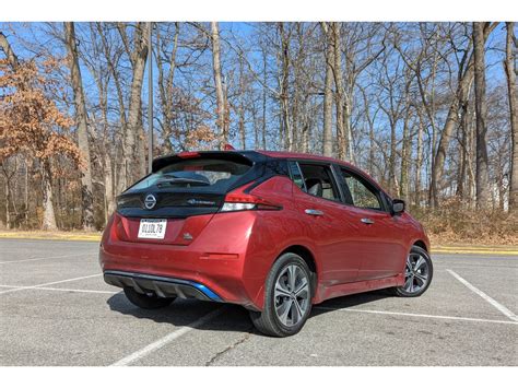 2022 Nissan Leaf Pictures: | U.S. News