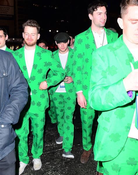 March 17th: Niall leaving The Theater at MSG in New York Niall Horan ...