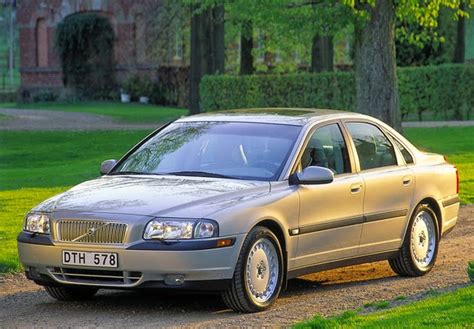 THE ULTIMATE CAR GUIDE: Volvo S80 - Generation 1.1 (2000-2003)