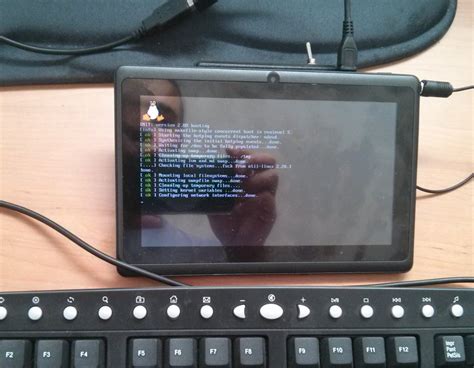 Arrancando Linux en la tablet | A cuadros