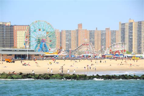 New York, USA (part 10/10) - Brighton Beach, Coney Island, theme park, Staten Island ...