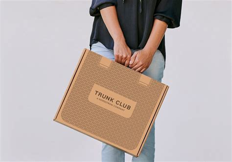 7 Best Clothing Subscription Boxes for Women