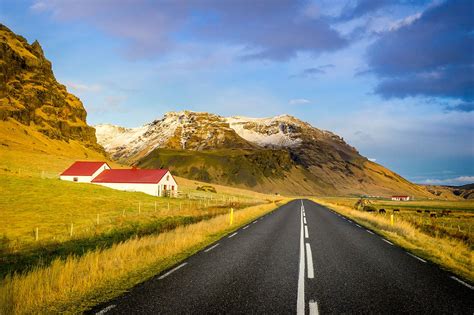 MUST READ - Driving In Iceland: 17 Things To Know Before You Go