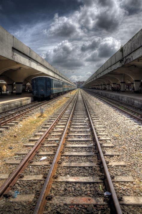 kamalapur railway station | First working day after August E… | Flickr