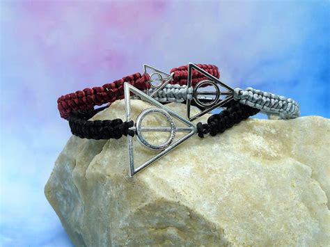 Harry Potter Deathly Hallows Bracelet Adjustable Macrame | Etsy | Harry potter bracelet, Macrame ...