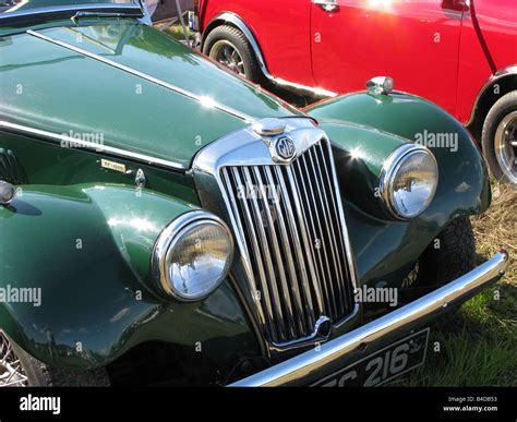 Classic british racing green hi-res stock photography and images - Alamy