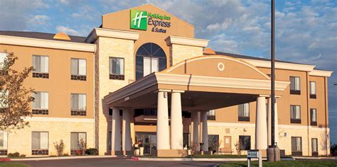 Affordable Amarillo Hotel | Holiday Inn Express & Suites Amarillo South