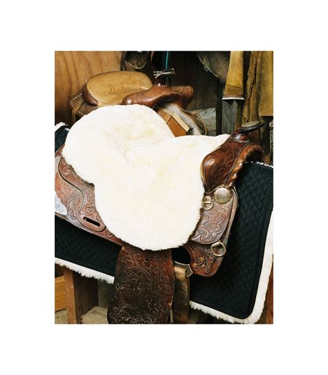 Sheepskin Western Saddle Seat Cover: Sheepskin Town