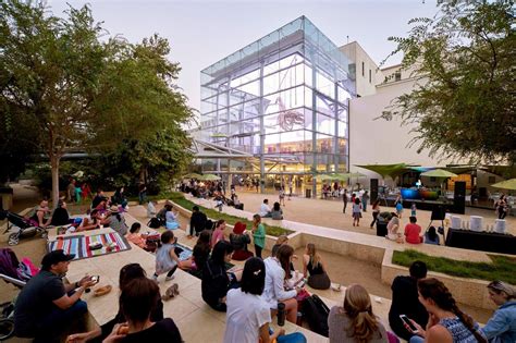 Explore Exposition Park | The California Science Center