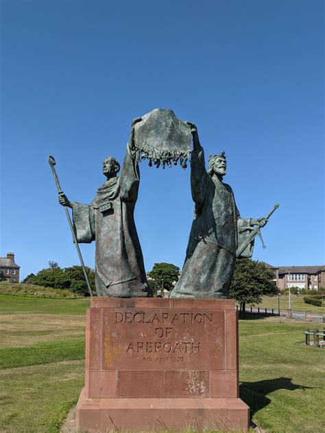 Arbroath Abbey & The Declaration of Arbroath – Rudy's Railway Adventures