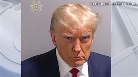 Trump mugshot released after surrendering in Georgia | FOX 11 Los Angeles