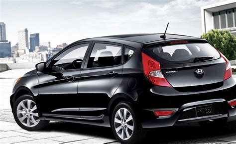 Hyundai Accent Hatchback Photos and Specs. Photo: Accent Hatchback Hyundai model and 22 perfect ...