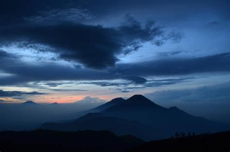 Early morning sky by nisagraphy on DeviantArt