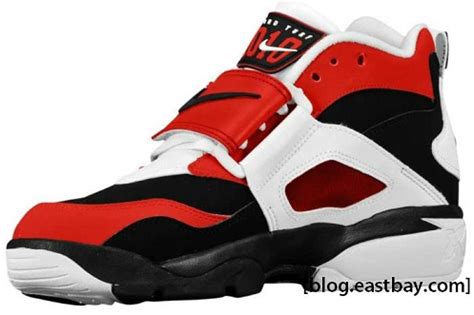 Nike Air Diamond Turf - Black/Varsity Red-White- SneakerFiles