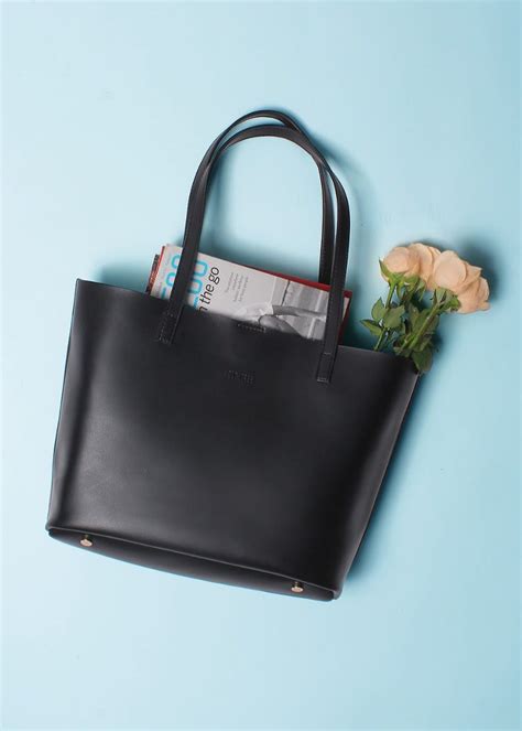 Get Vegan Leather Solid Black Tote at ₹ 1190 | LBB Shop