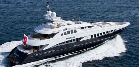 LADY LARA Yacht - Heesen | Yacht Charter Fleet