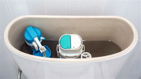 8 Easiest Ways To Clean Your Toilet Tank