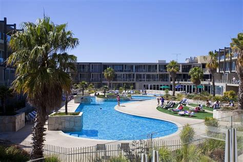 The Beachfront Resort Torquay in Great Ocean Road - Torquay - Room Deals, Photos & Reviews