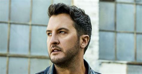 The 25+ Best Male Country Singers Of 2020, Ranked By Fans