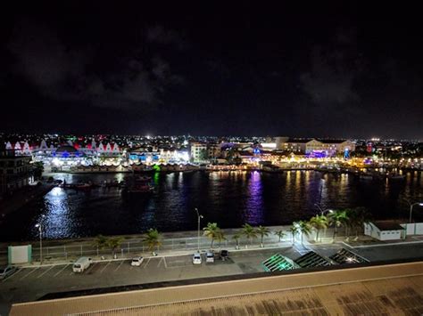 Oranjestad, Aruba at Night | On our last cruise to Aruba, we… | Flickr