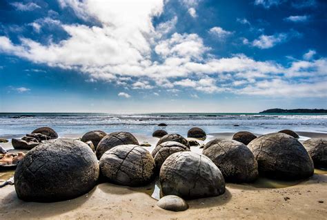 New Zealand’s Moeraki Boulders