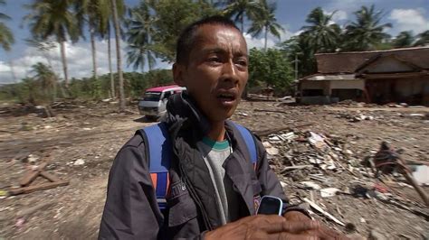 Indonesia tsunami survivors, tourists fear second disaster as Anak Krakatau volcano continues to ...