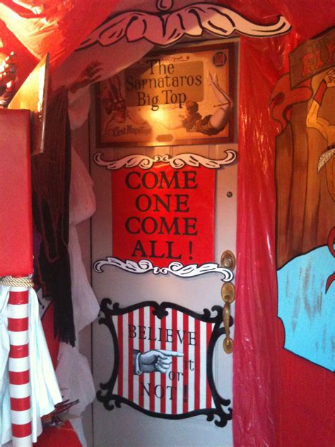 Entrance Carnevil | Halloween circus, Halloween party themes, Halloween office