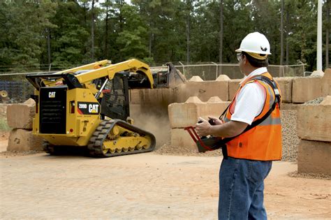 Caterpillar intros RemoteTask: a more precise, lag-free remote control for skid steers, compact ...