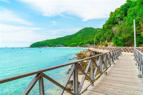 Coral Island - Don't Miss the Surroundings of Pattaya - Centre Point