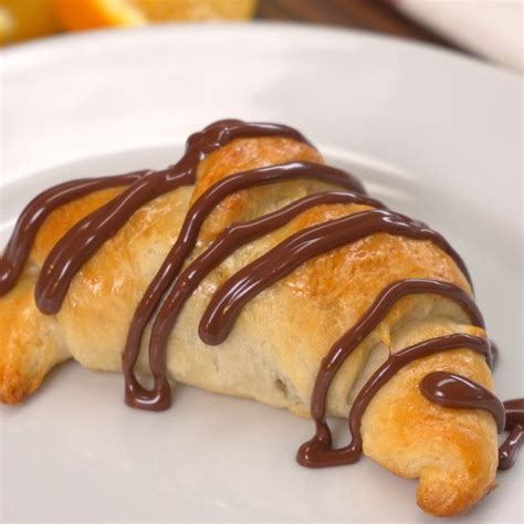 20-Minute Chocolate Croissants