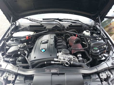 2007 E90 (335I) Engine Bay : BMW