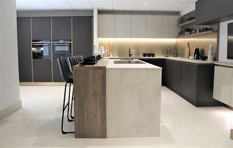 How to Design a Modern Luxury Kitchen (without breaking the bank!) - Blog | Masterclass Kitchens®