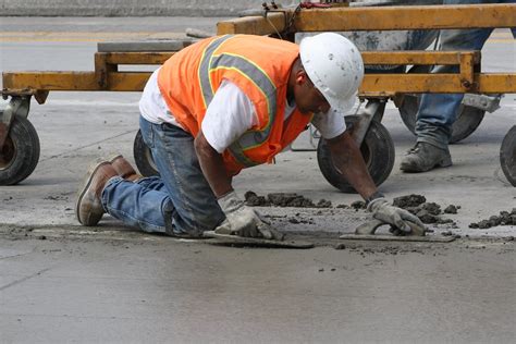 What are the Signs of a Good Concrete Contractor? - Banff Management