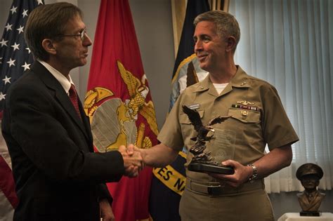 MIT alum receives Navy award | MIT News | Massachusetts Institute of Technology