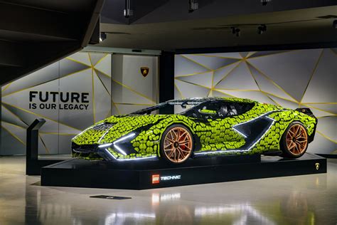 LEGO Designers Built A Life-sized Lamborghini From More Than 400,000 Pieces SYFY WIRE | atelier ...