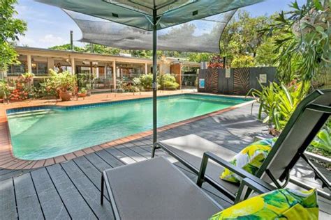 Palm Cove Holiday Home | Palm Cove Accommodation with Private Pool