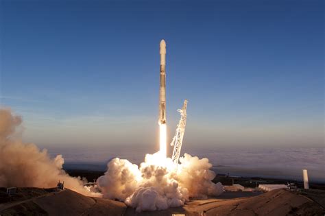 SpaceX’s Earth views need a license now, probably thanks to the Tesla ...