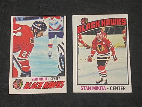 Lot - (2) VGEX 1970s Stan Mikita Hockey Cards