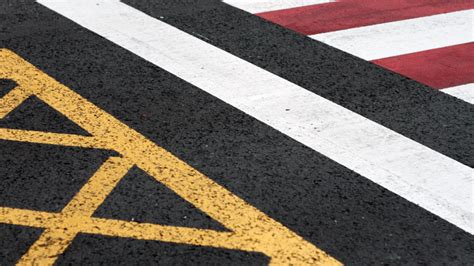 Factors to Determine Your Choice of Pavement Paint | Rua Seguridad