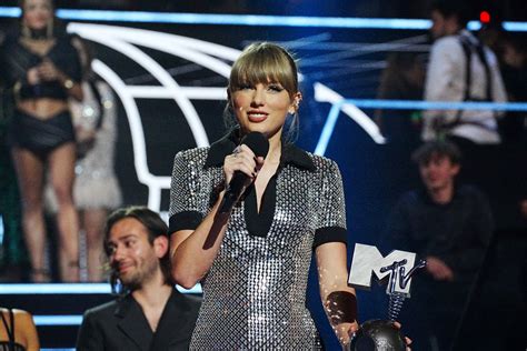 Taylor Swift Wins Big at 2022 MTV Europe Music Awards