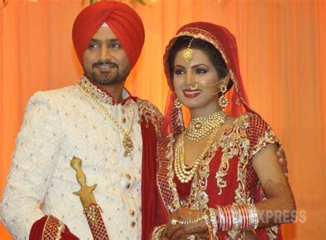 Harbhajan Singh ties knot with Geeta Basra; Sachin Tendulkar, wife Anjali among attendance ...