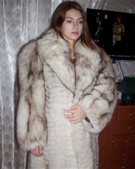 j_93 on Twitter | Fur coats women, Fur, Fox fur coat