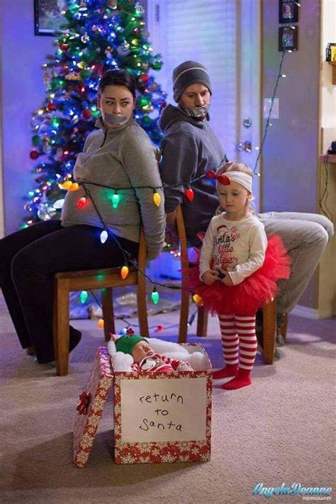 From Hilarious To Downright Creepy: When Family Christmas Cards Were Spot On - Share Troopers