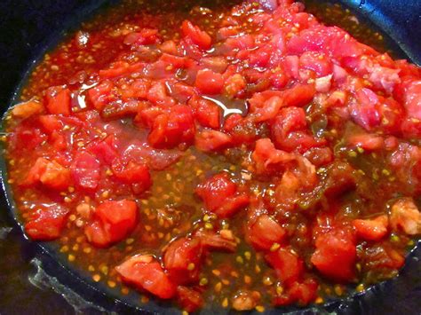 LaraThalice: Homemade "Canned" Diced Tomatoes