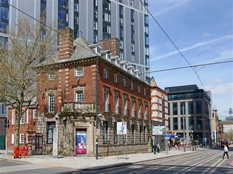 Former Barclays Bank in Broad Street,... © Roger Kidd cc-by-sa/2.0 ...