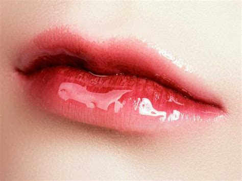 Korean Lips, reverse ombre lip makeup: photos and tutorials