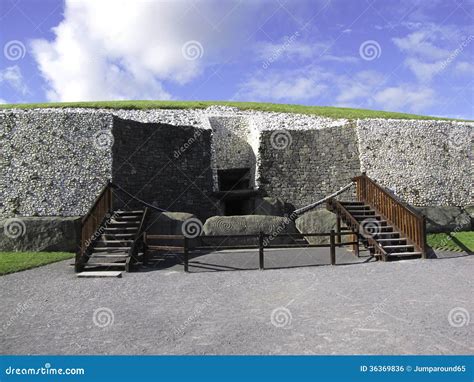 Newgrange Entrance Royalty Free Stock Image - Image: 36369836