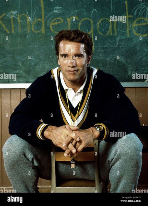 ARNOLD SCHWARZENEGGER, KINDERGARTEN COP, 1990 Stock Photo - Alamy