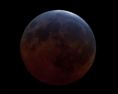 Dia 28 há super eclipse lunar