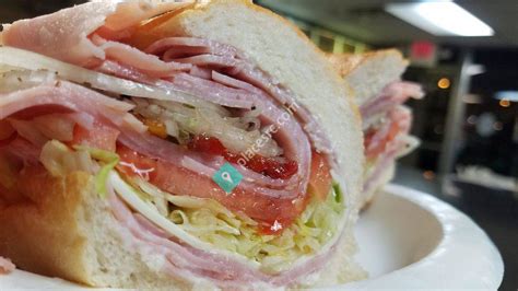 Lee's Hoagie House - Philadelphia